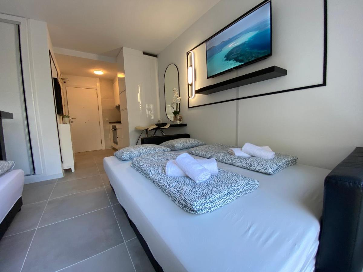 Modern Sea View In Benal Apartment